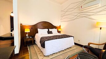 Johnscher by SJ - San Juan Curitiba