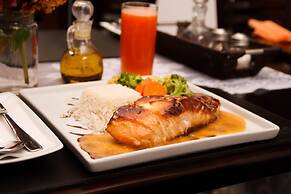 Johnscher by SJ - San Juan Curitiba