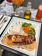 Johnscher by SJ - San Juan Curitiba