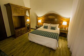 Johnscher by SJ - San Juan Curitiba