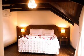 Johnscher by SJ - San Juan Curitiba