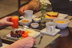 Johnscher by SJ - San Juan Curitiba