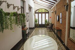 Johnscher by SJ - San Juan Curitiba