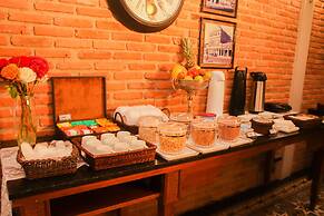 Johnscher by SJ - San Juan Curitiba