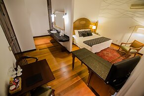 Johnscher by SJ - San Juan Curitiba