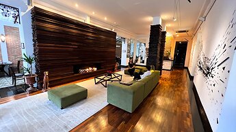 Johnscher by SJ - San Juan Curitiba