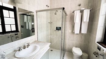 Johnscher by SJ - San Juan Curitiba