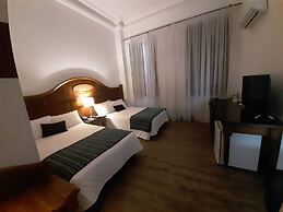 Johnscher by SJ - San Juan Curitiba