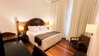 Johnscher by SJ - San Juan Curitiba