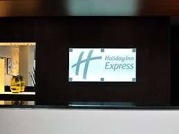 Holiday Inn Express London Heathrow T5, an IHG Hotel