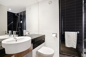 Holiday Inn Express London Heathrow T5 by IHG