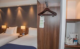Holiday Inn Express London Heathrow T5 by IHG