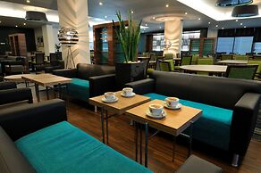 Holiday Inn Express London Heathrow T5 by IHG