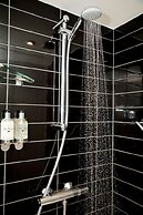 Holiday Inn Express London Heathrow T5 by IHG