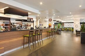 Holiday Inn Express London Heathrow T5 by IHG