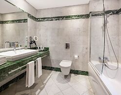 Celik Palace Hotel Convention Center & Thermal SPA