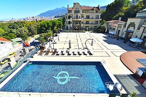 Celik Palace Hotel Convention Center & Thermal SPA