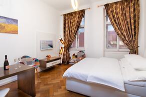 Malostranska Residence