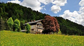 Enzianbrenner Bed & Breakfast