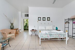 Daintree Wild Zoo & B&B