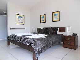 Daintree Wild Zoo & B&B