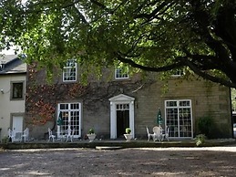 Healey Hotel
