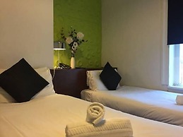 Healey Hotel