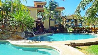 The Oaks Tamarindo Condominiums