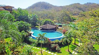 The Oaks Tamarindo Condominiums