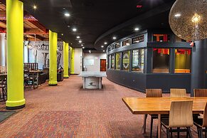 HI Chicago Hostel