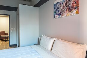 HI Chicago Hostel