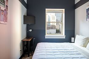 HI Chicago Hostel