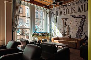 HI Chicago Hostel