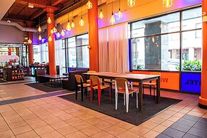 HI Chicago Hostel