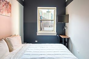 HI Chicago Hostel