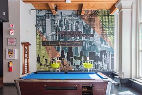 HI Chicago Hostel