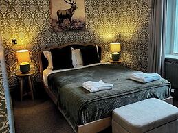 The Hunting Lodge