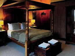 The Hunting Lodge