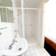 Point Lonsdale Guest House