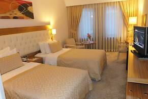 Park Royal Hotel