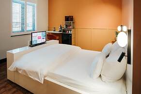 Restaurant, Hotel & Spa Savarin