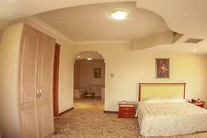 The City Royal Resort Hotel