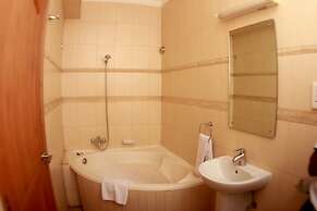 The City Royal Resort Hotel