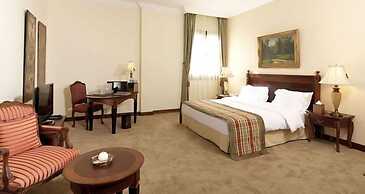 Le Patio Boutique Hotel