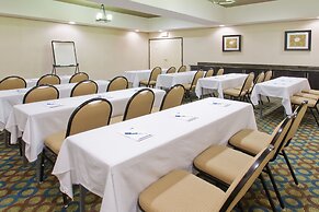 Holiday Inn Express Hotel & Suites Alvarado by IHG