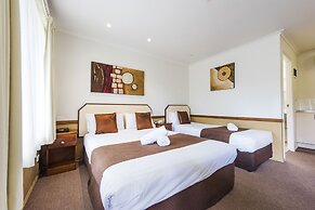 Bent Street Motor Inn