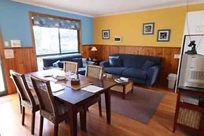 Bicheno's A Plus Apartments