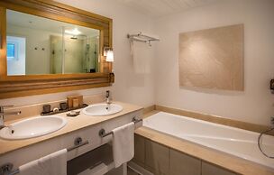 Canonnier Beachcomber Golf Resort & Spa