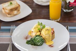 Chantillys on the Bay