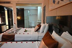 Boss Suites Nana Hotel